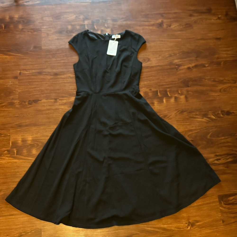 NWT Dresstells modest A-line cocktail midi dress. Black. Size Medium.